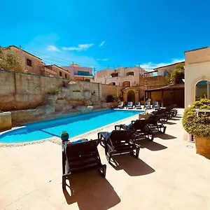 velver-mansion-malta-luxury-villa-with-pool.hotelssaintjulians.com/